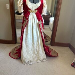 Bridgerton style Elegant Lace Wedding Dress